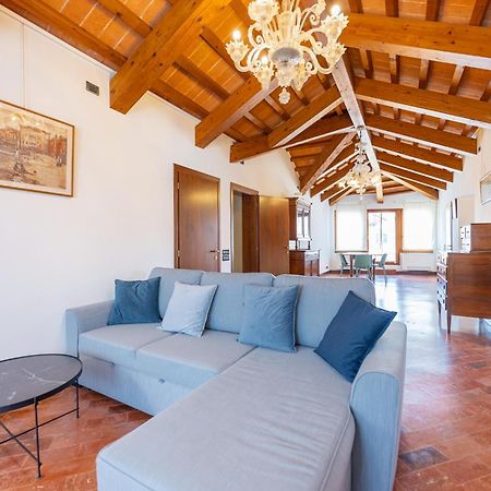 Appartamento Luxury Penthouse With Terrace Venezia Esterno foto