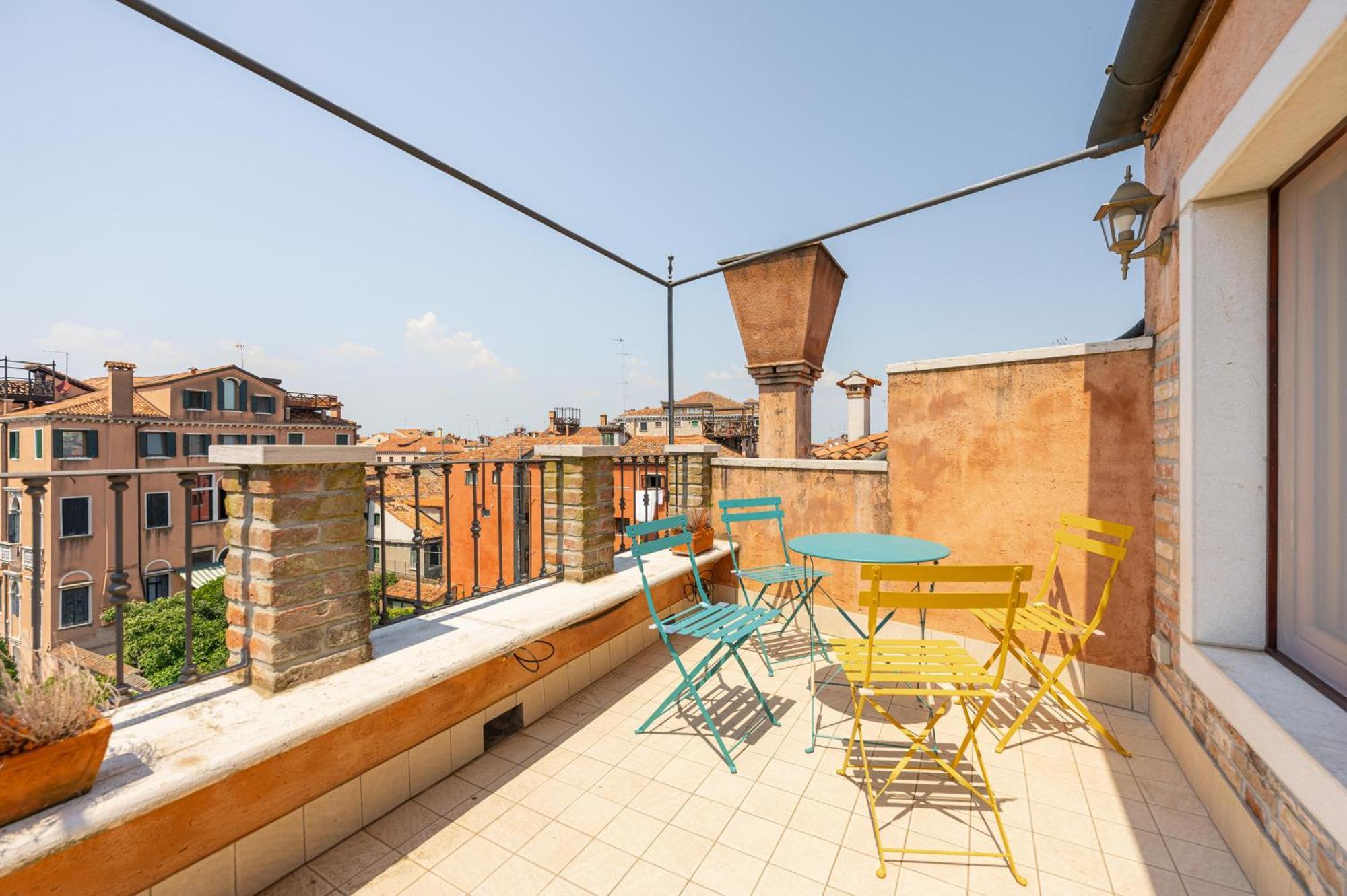 Appartamento Luxury Penthouse With Terrace Venezia Esterno foto